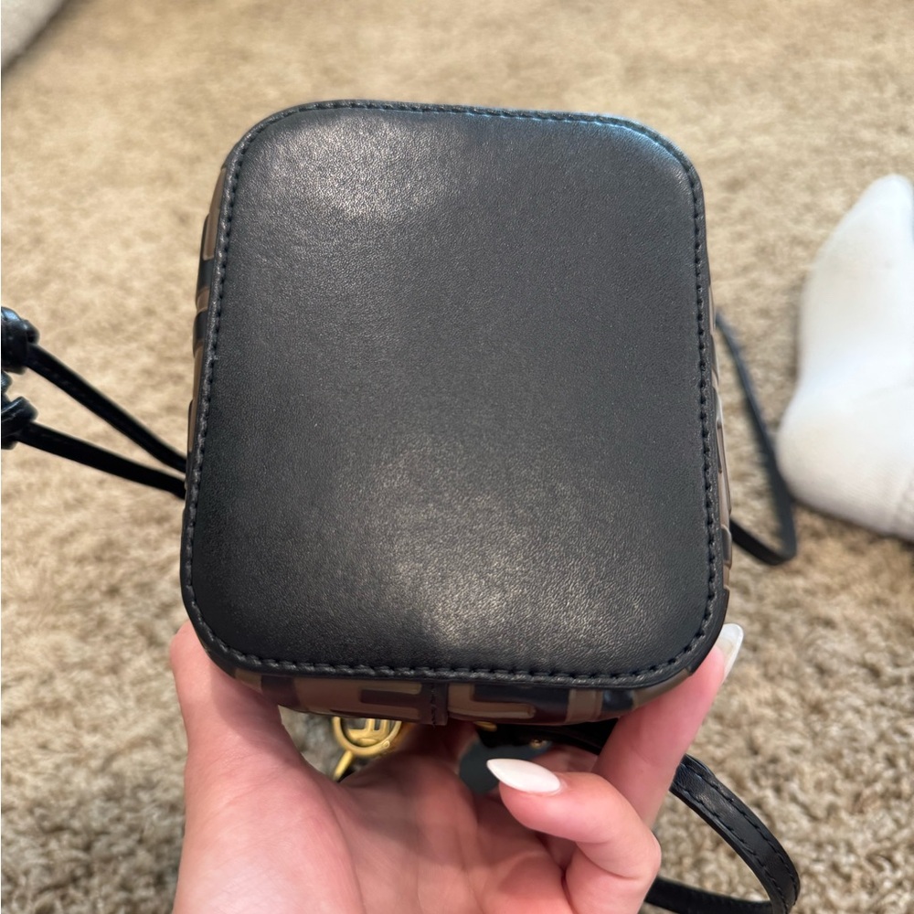 Fendi Mon Tresor bucket bag purse - Picture 5 of 7